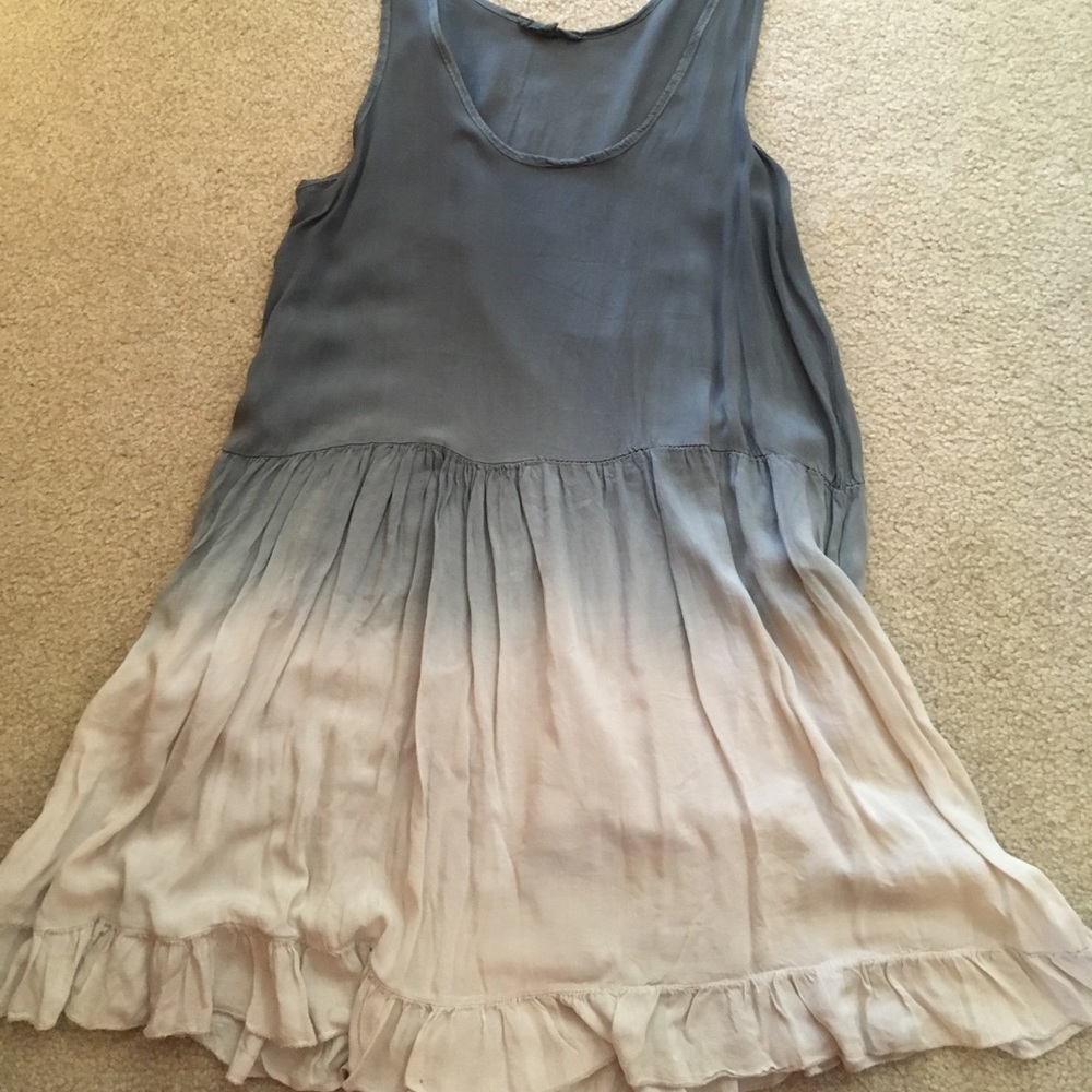 AE “don’t ask why”ombré navy/white ruffled dress